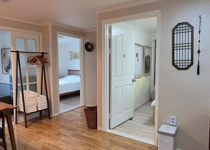 2newly Opened, Prime Bukchon Location, Hanok Village View, 56 Sqm, 8 Min To Anguk Station, Sleeps Up To 5 *