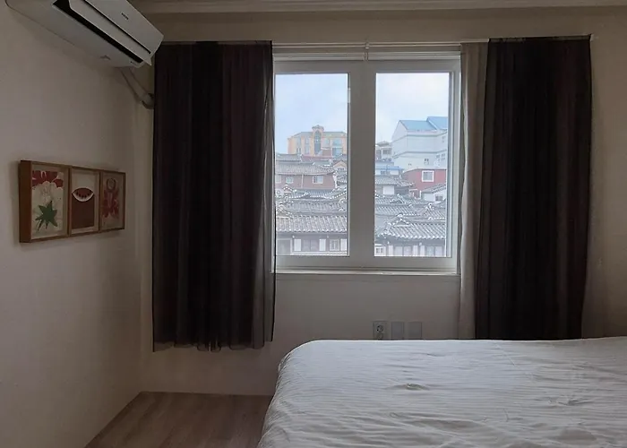 2newly Opened, Prime Bukchon Location, Hanok Village View, 56 Sqm, 8 Min To Anguk Station, Sleeps Up To 5 ソウル特別市